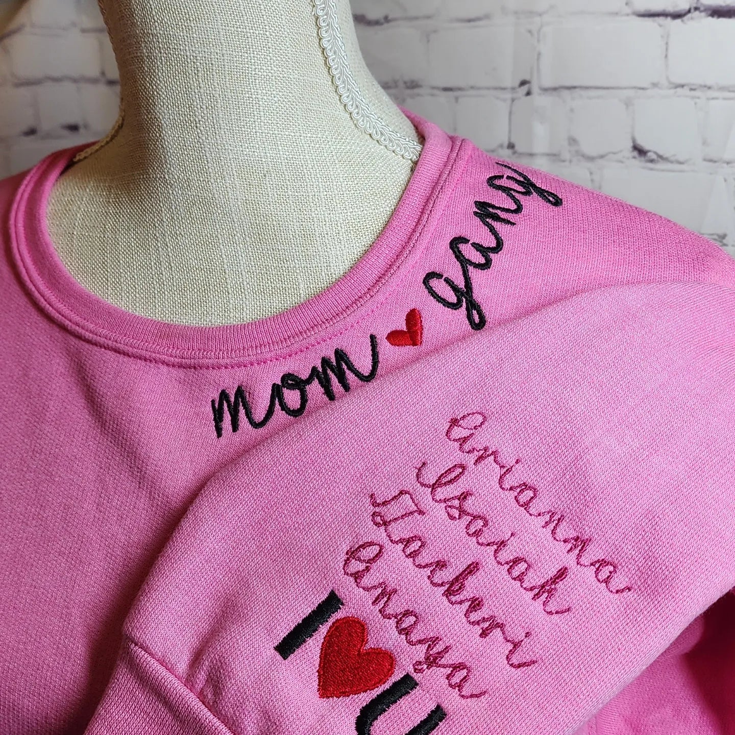 "Mom gang "embroidered sweatshirt