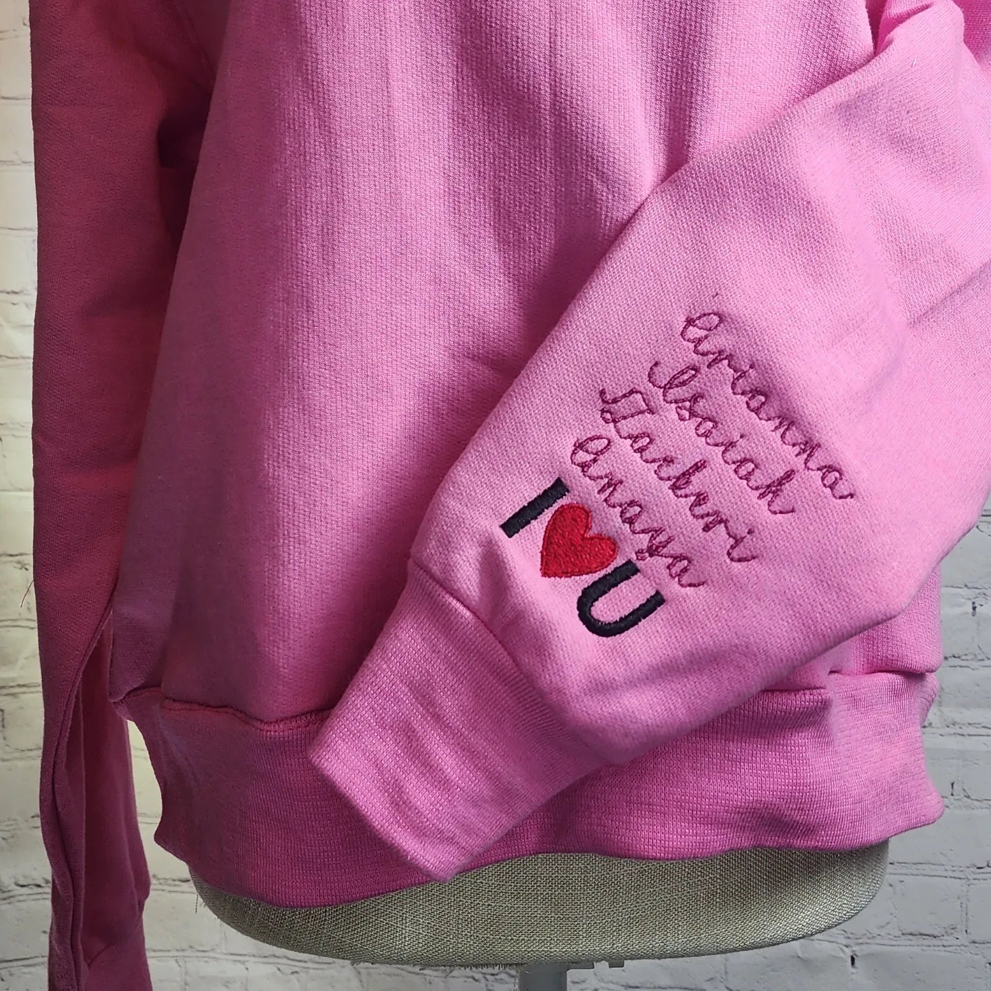 "Mom gang "embroidered sweatshirt