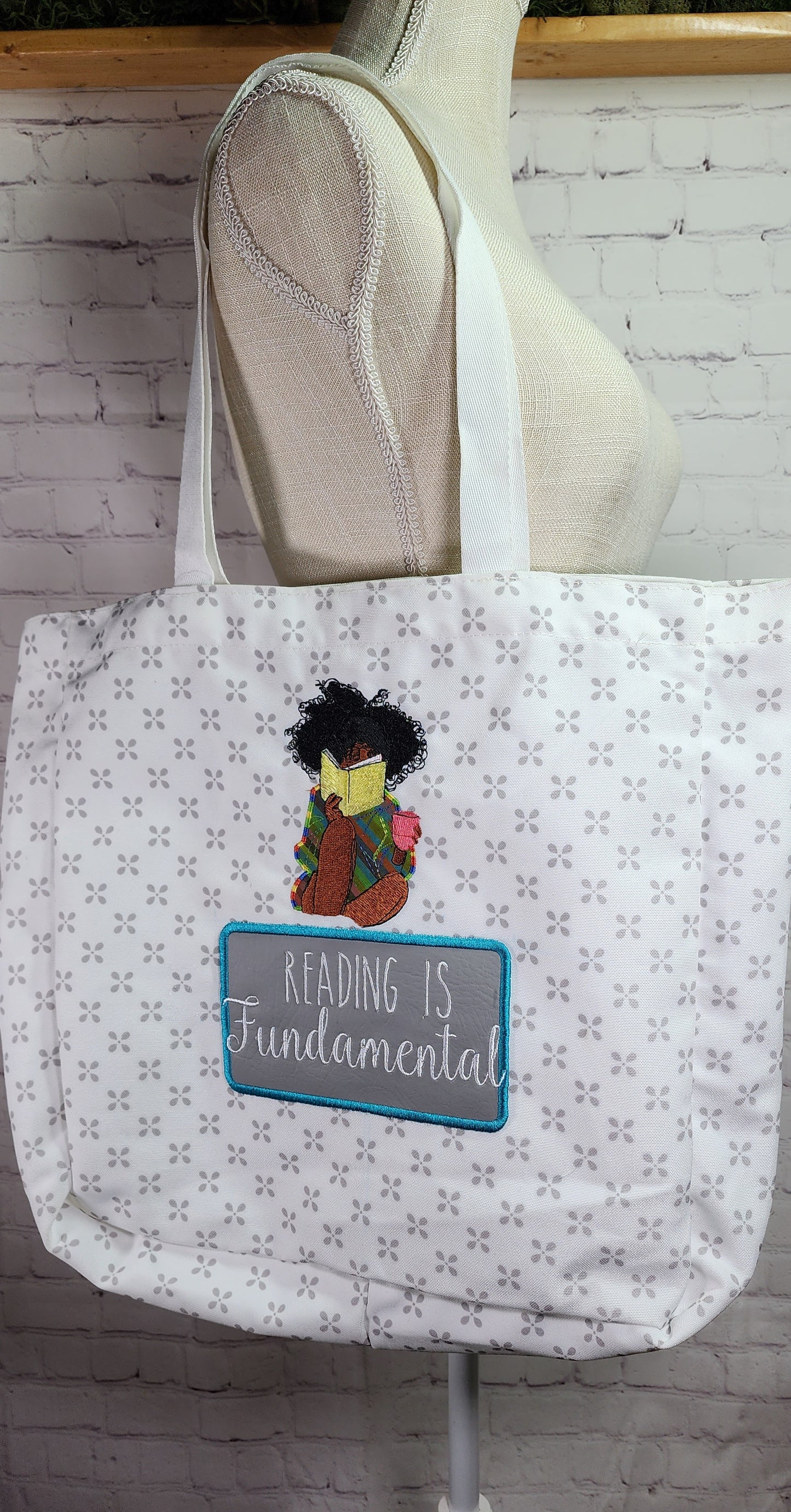 Fundamental tote bag